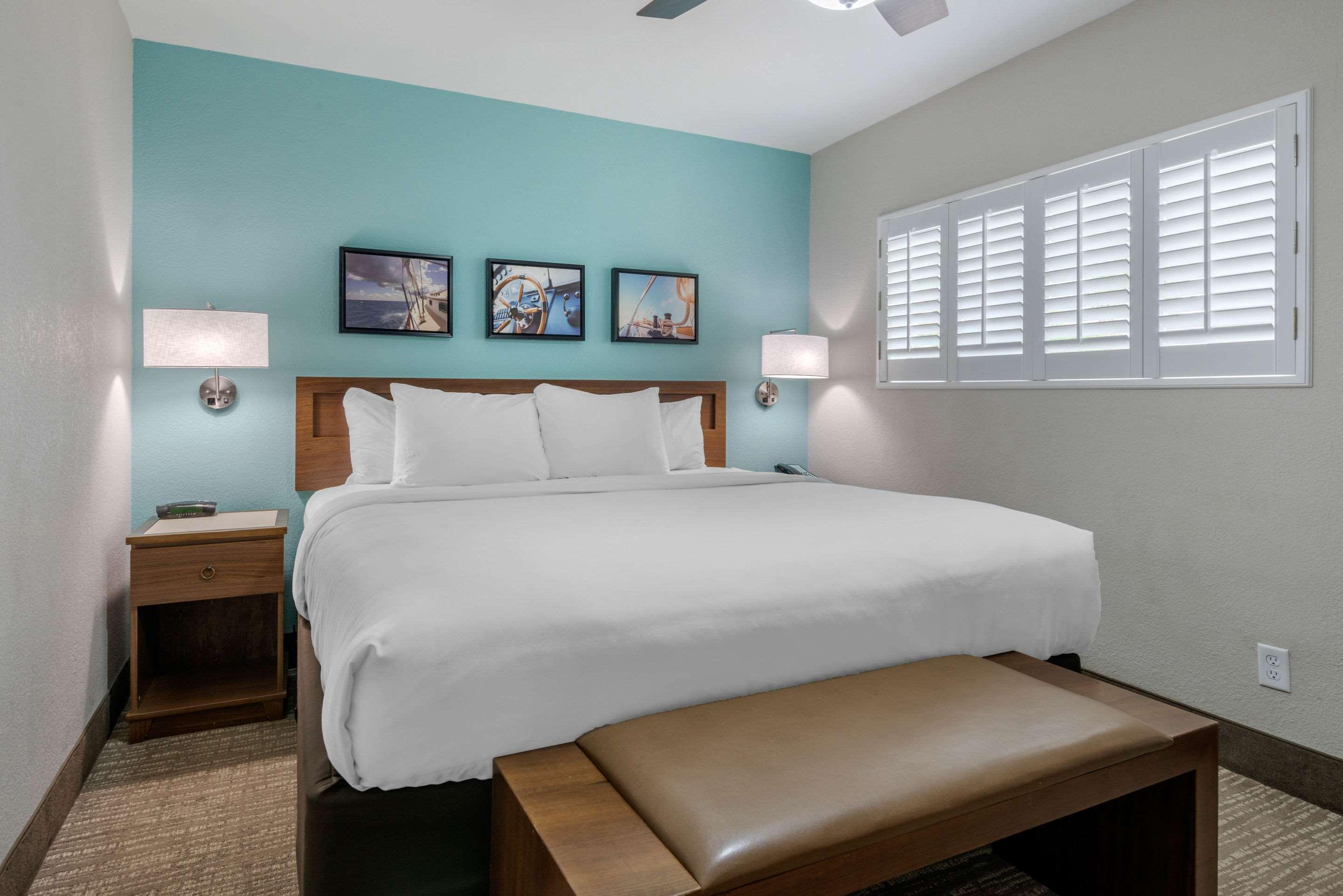 Seafarer Inn & Suites, Ascend Hotel Collection ジキル島 エクステリア 写真