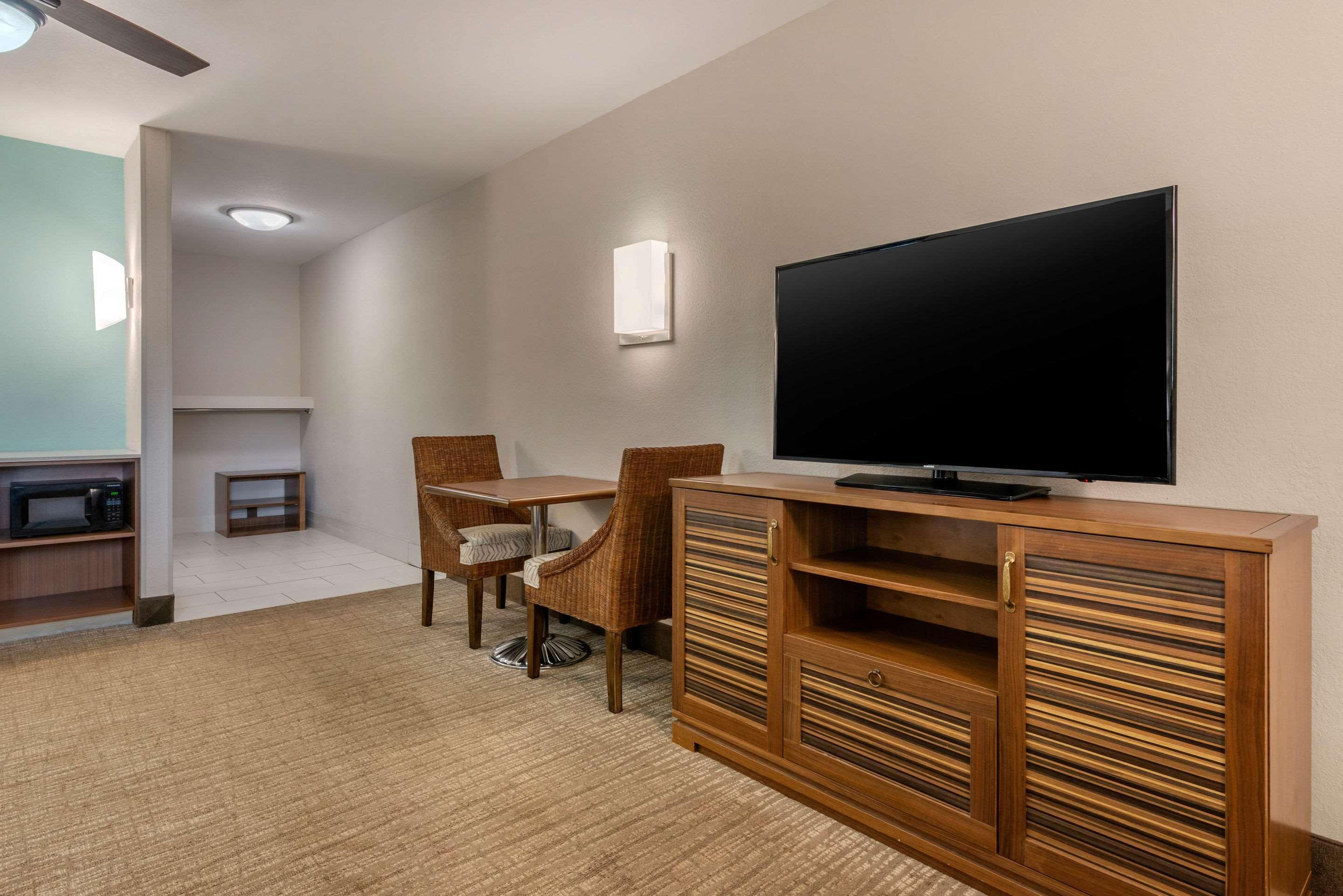 Seafarer Inn & Suites, Ascend Hotel Collection ジキル島 エクステリア 写真