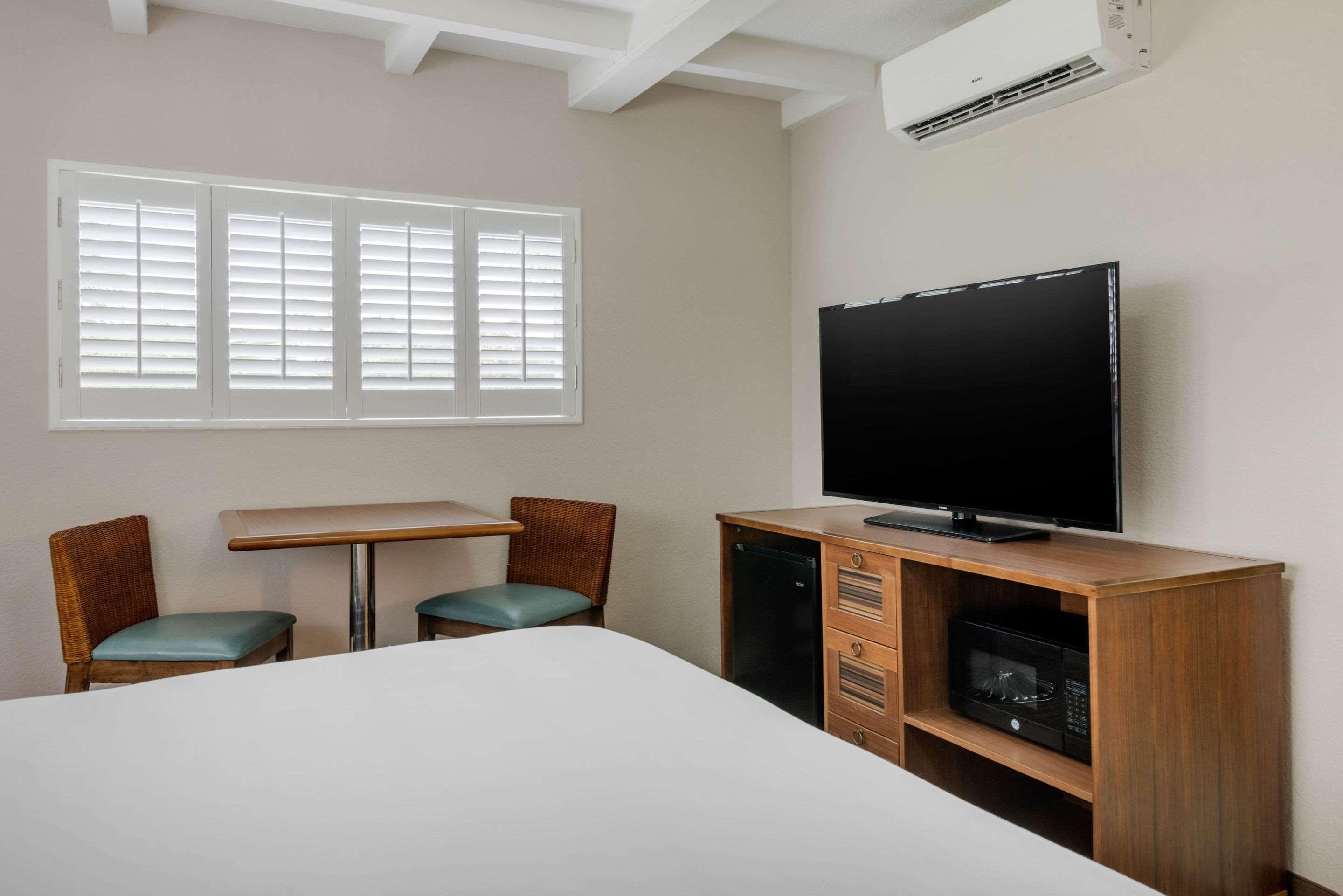 Seafarer Inn & Suites, Ascend Hotel Collection ジキル島 エクステリア 写真