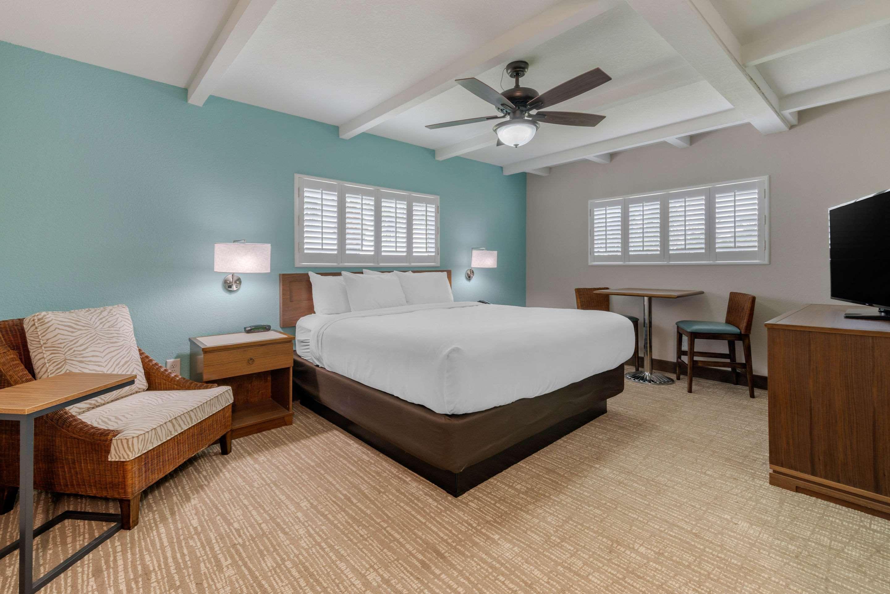 Seafarer Inn & Suites, Ascend Hotel Collection ジキル島 エクステリア 写真