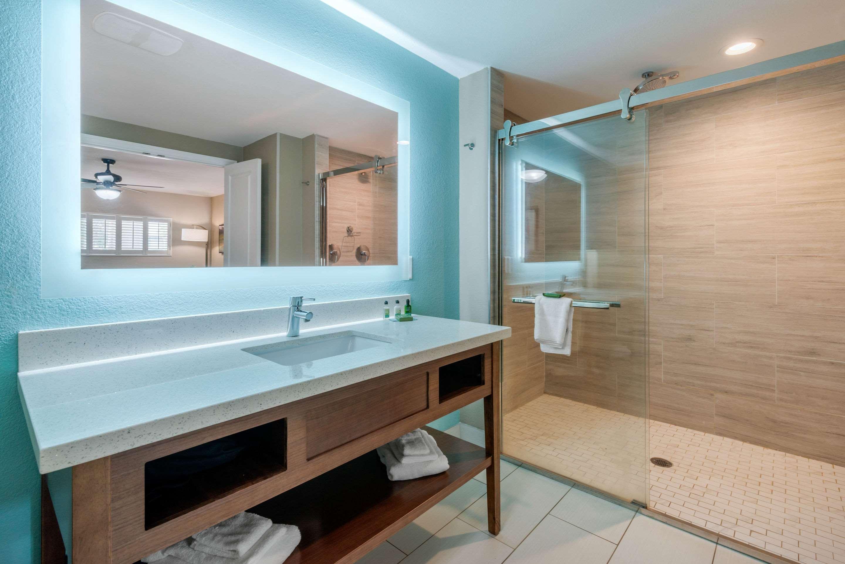 Seafarer Inn & Suites, Ascend Hotel Collection ジキル島 エクステリア 写真