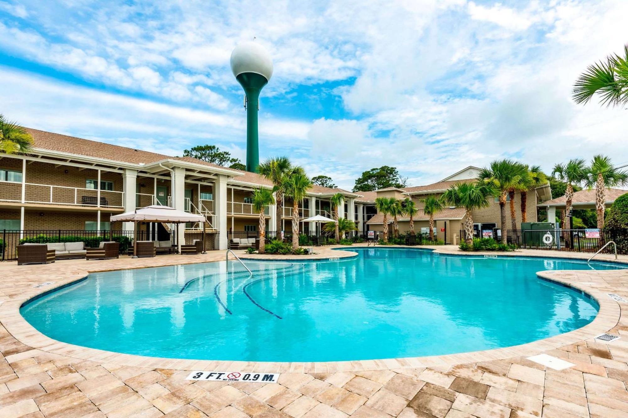 Seafarer Inn & Suites, Ascend Hotel Collection ジキル島 エクステリア 写真